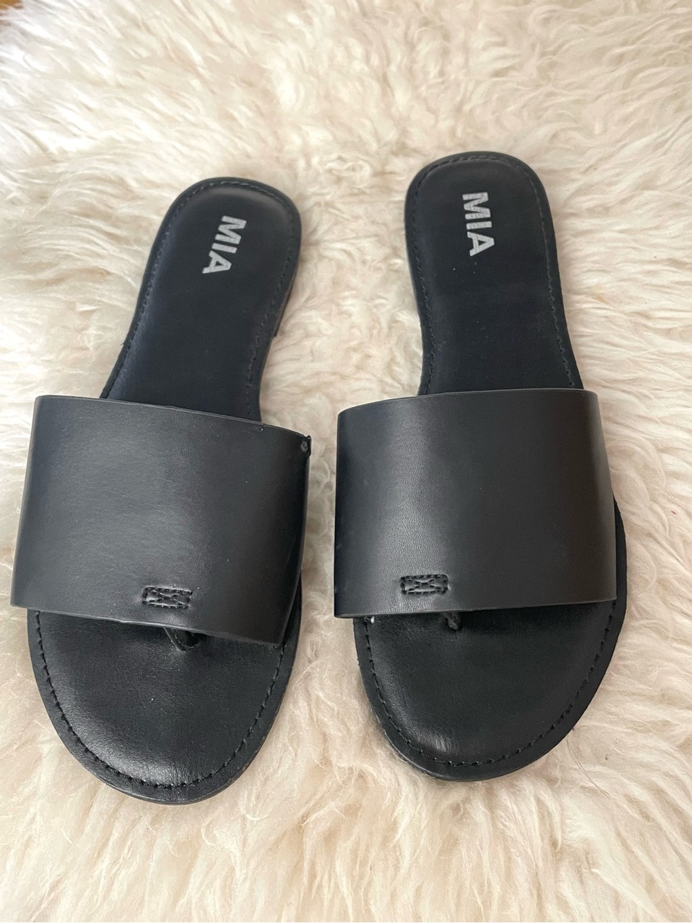 MIA Valentina Flat Sandal Thongs Black Size US 7.5